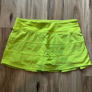Size 8 Regular, green, lululemon pace rival skirt